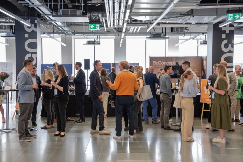 Bisnow_DrinksEvening-132
